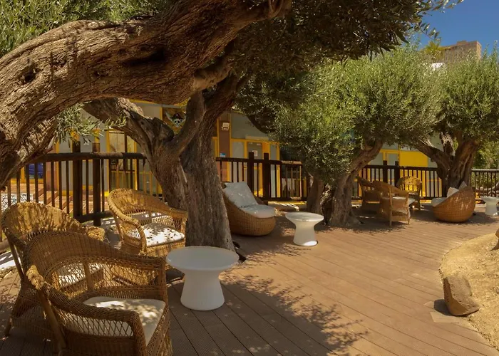 Magic Tropical Splash Hotel 3*