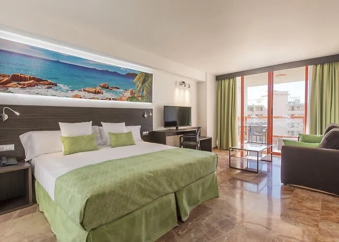 Magic Tropical Splash Hotel