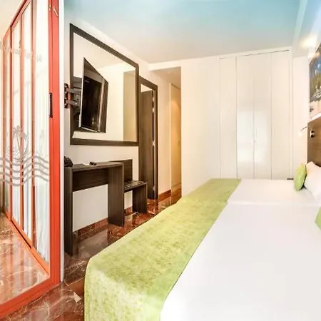 Magic Tropical Splash Hotel 3*