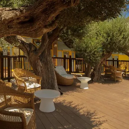 Magic Tropical Splash Hotel 3*