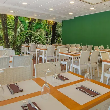 Magic Tropical Splash Hotel