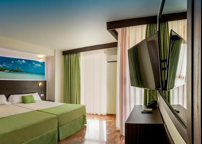 Magic Tropical Splash Hotel