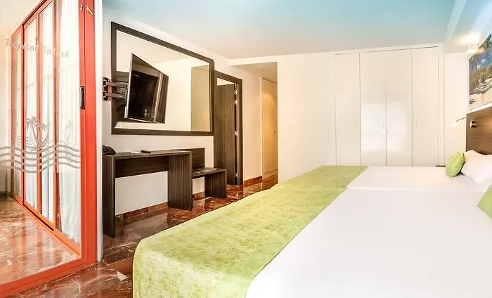 Magic Tropical Splash Hotel 3*