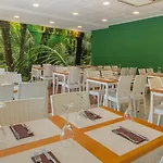 Magic Tropical Splash Hotel